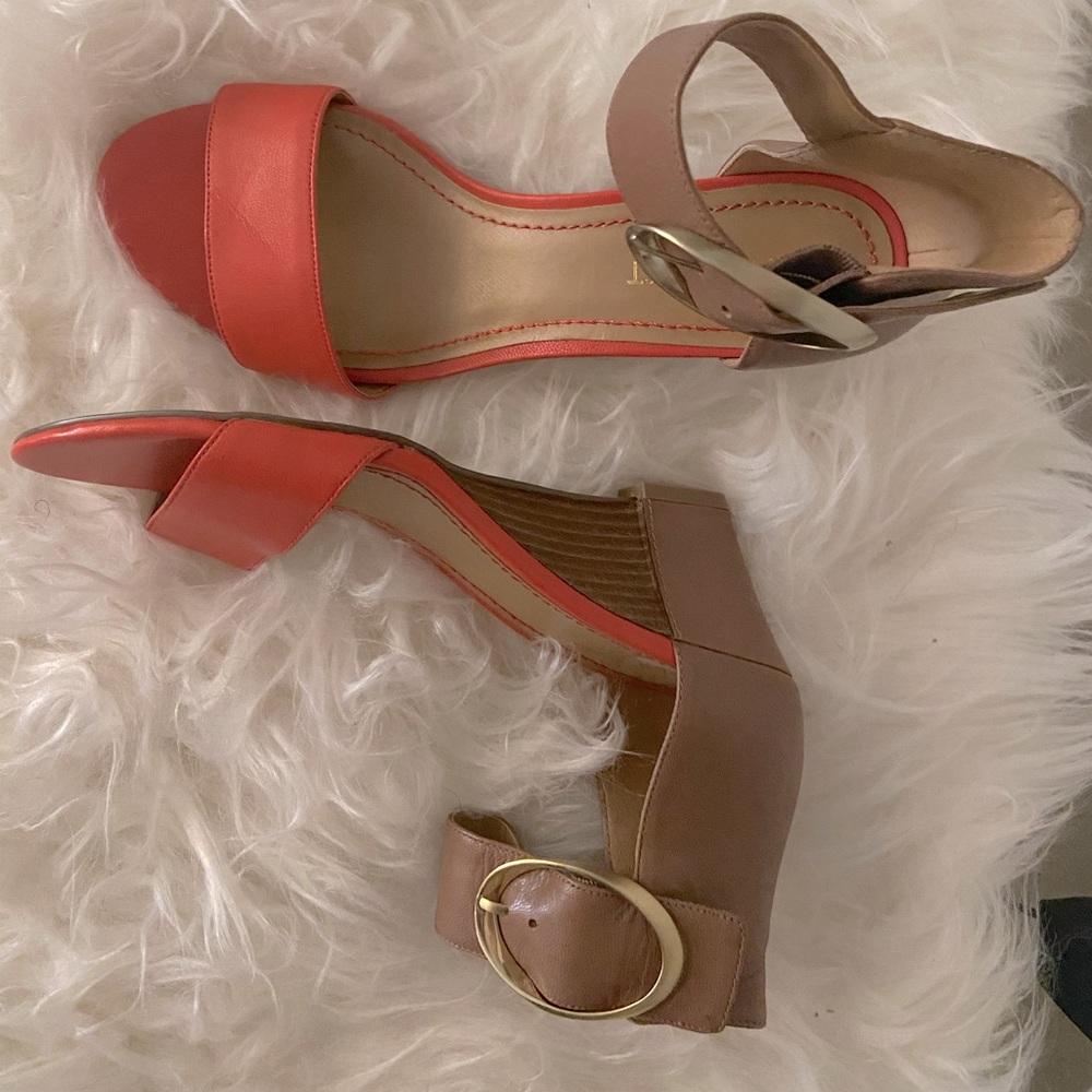 Nine West Wedge sandal size 7